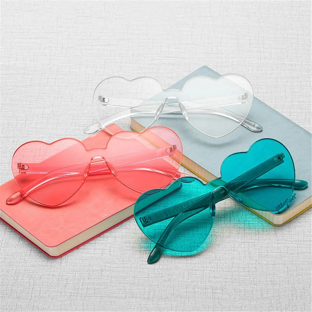 Party Favor Eyewear Candy Color Trendy Heart Sunglasses Heart Glasses Rimless Sunglasses for Women