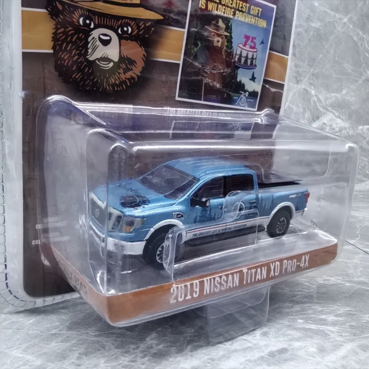 Greenlight 1:64 2019 Nissan Titan Xd Pro-4x Pickup Diecast Model