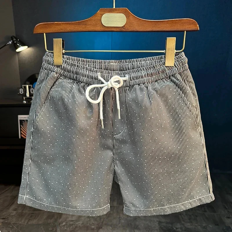 

2026 Summer New Men's Beach Shorts Striped Printed Casual Trendy Sports Breathable Elastic Quarter Pants