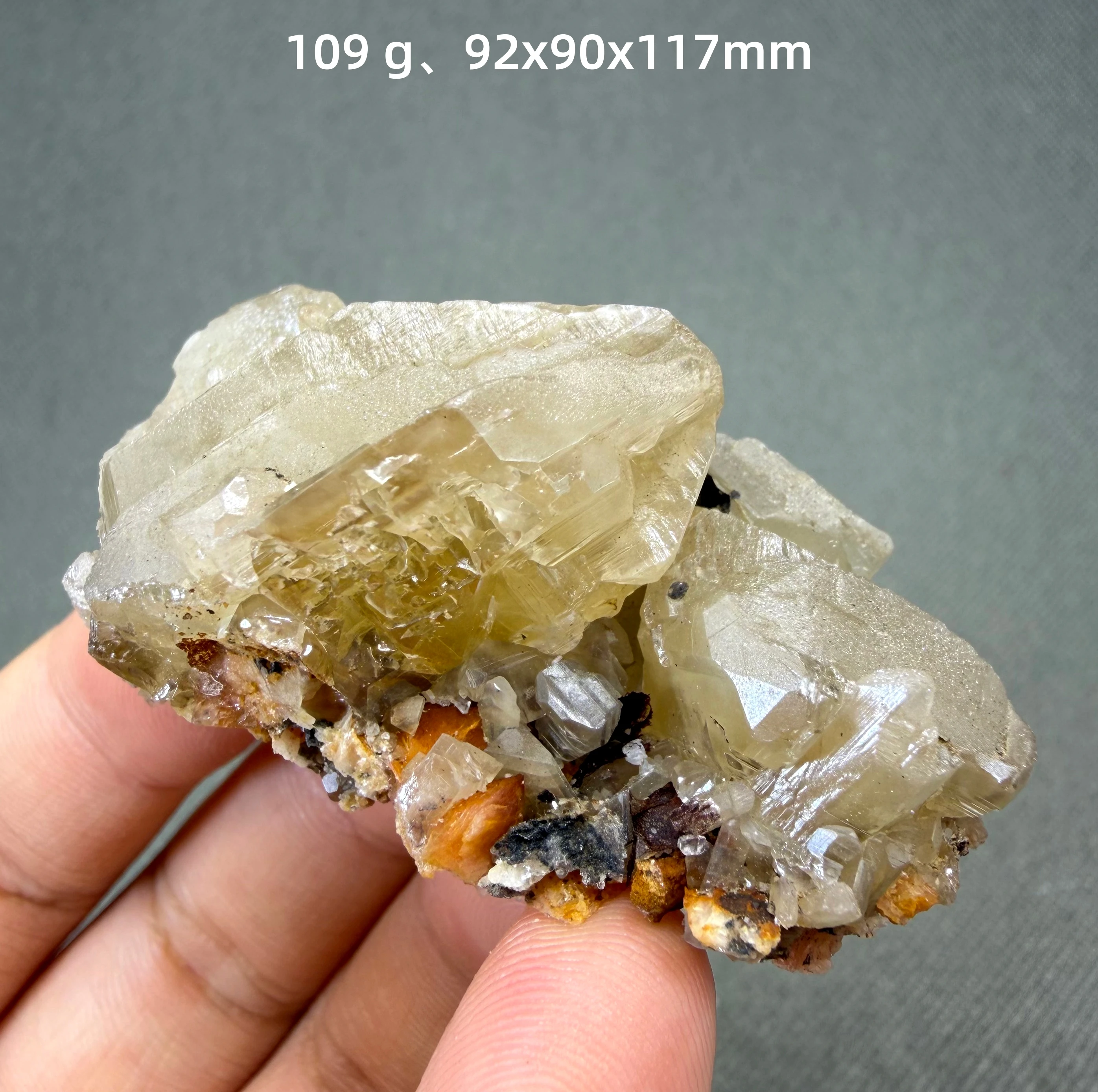 Cristal de Cérucite Fluorescent UV du Maroc, Jaune Vif, Luminescence sous 365nm, Minéral
