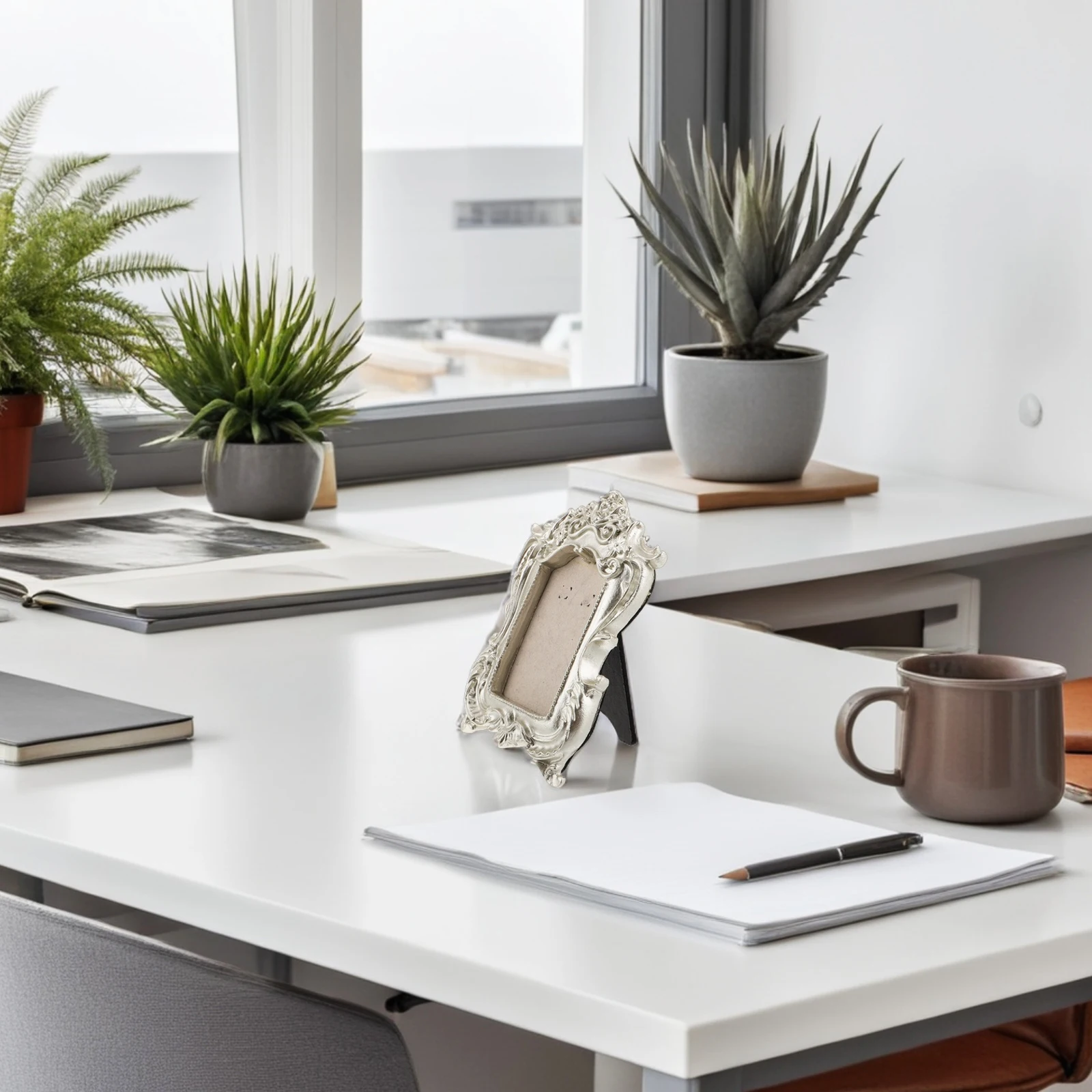 

Vintage Resin Picture Frame Ornament Unique Design Meticulous Craftsmanship Photography Prop Tabletop Display Wall Hanging