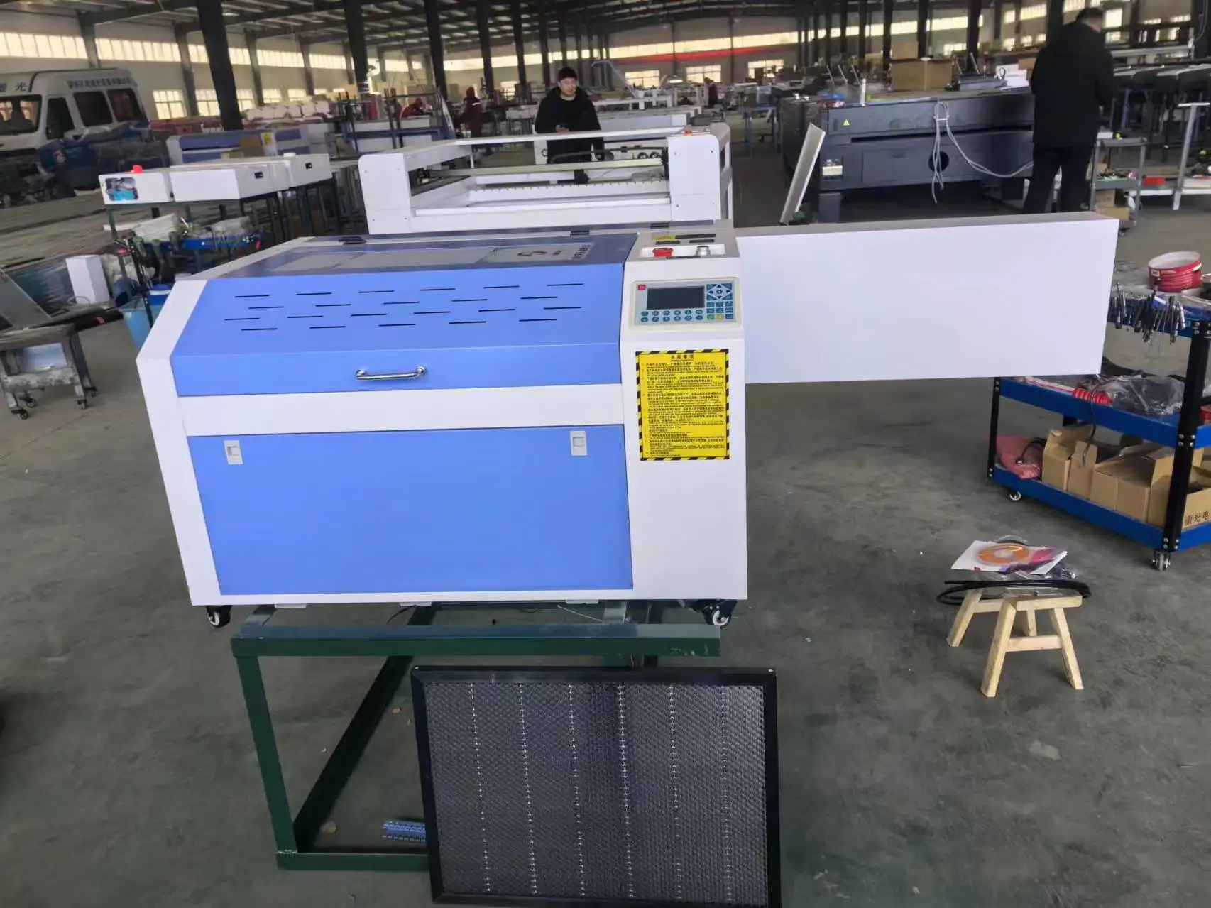 

Лазерный гравер-резак CO2 80 Вт 6090 для хрусталя, акрила, дерева, ткани - Настольный лазерный гравировально-резательный станок