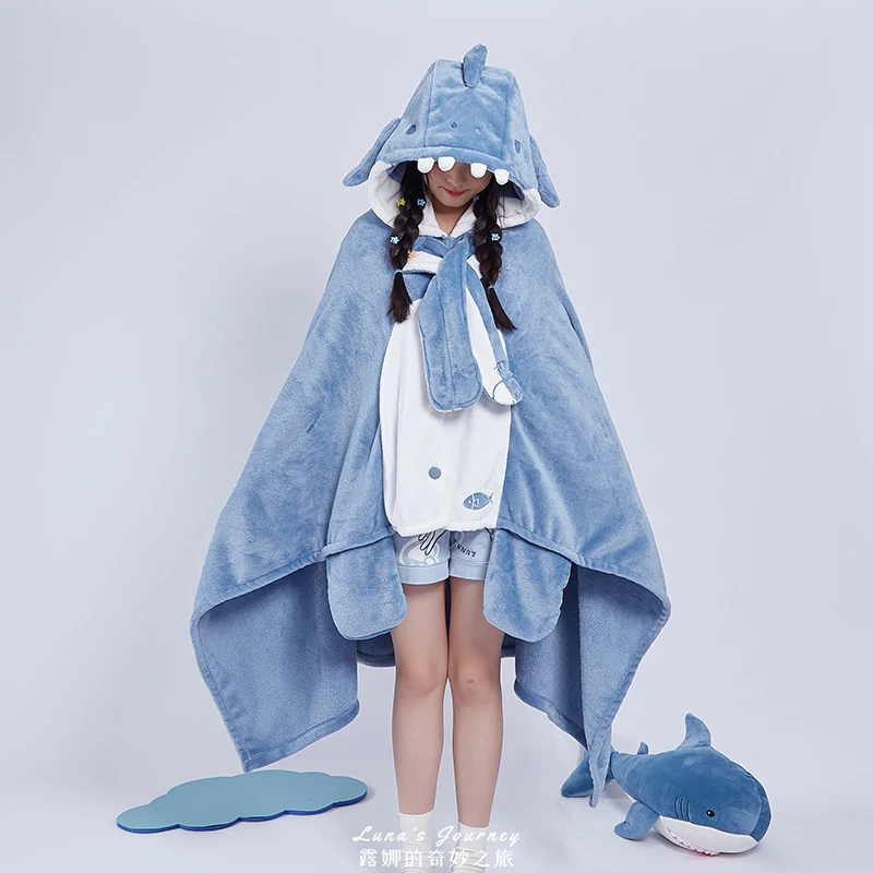 Winter Pajamas Women Lunch Break  Sleepwear Robe for Women Robe Long Night Gown Women\'s Nightgown Cartoon Shark Cloak Pajamas