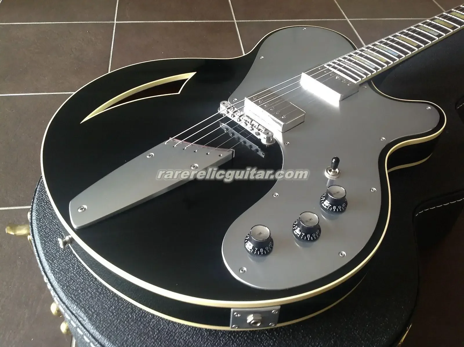 In Stock BELAIRE Josh Homme Queens of Stone Black Jazz Electric Guitar Motor Semi Hollow Body, Grover Imperial Tuners, Aluminum