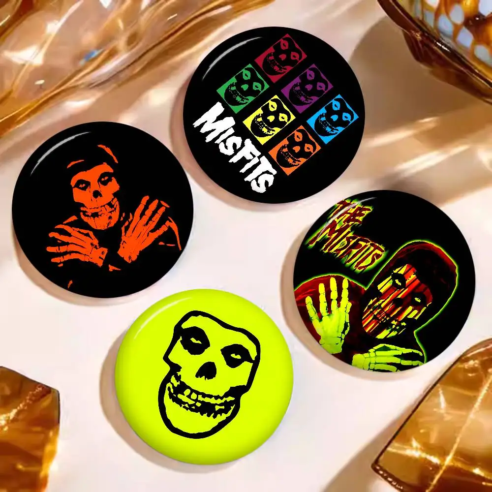 M-Misfits B-Band Creative Pins Funny Round Snap-in Brooch Badge Backpack Hat Accessories Jewelry Gifts for Friend