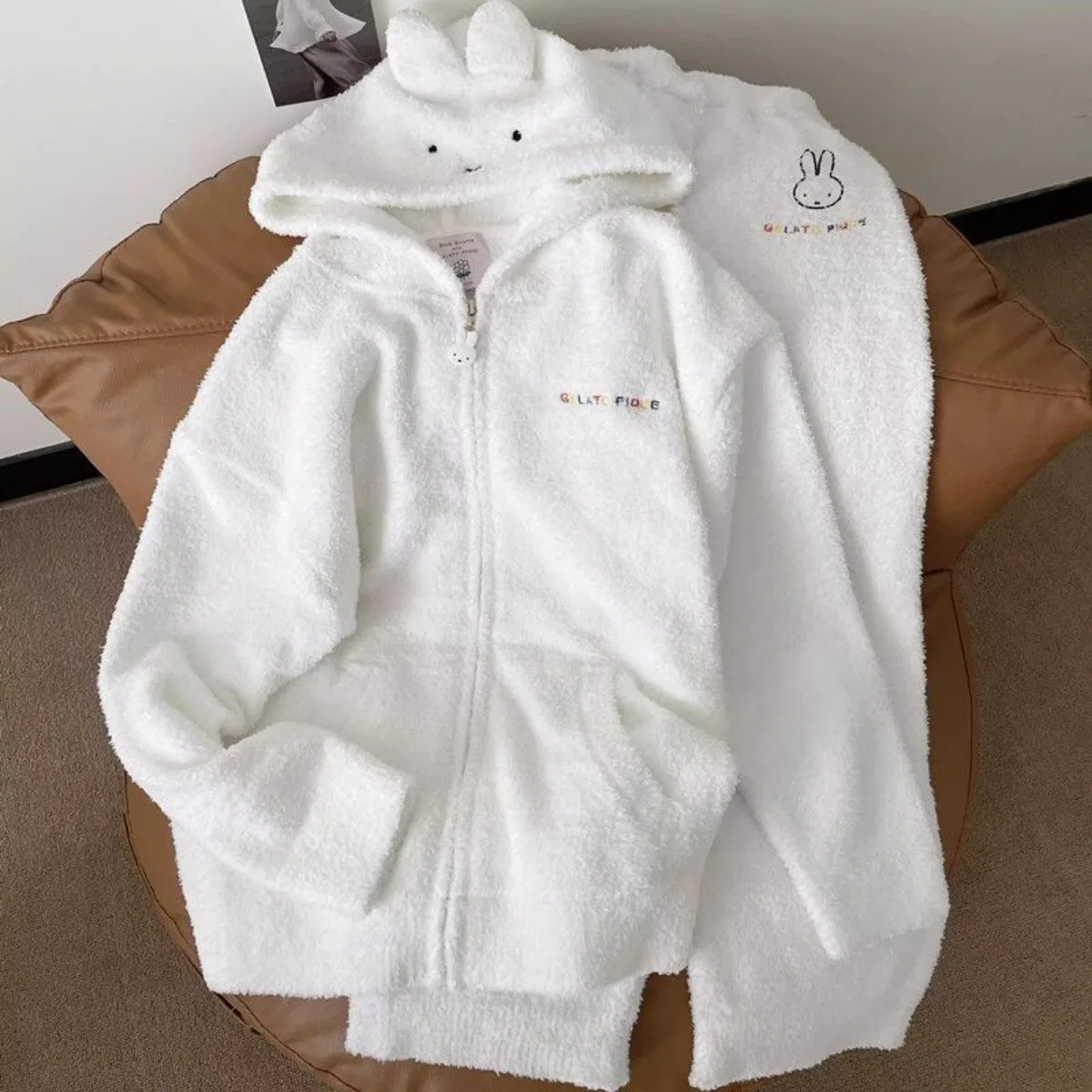 Pyjama Miffy, motif dessin animé mignon, en polaire épaisse, vêtement chaud pour l'automne et l'hiver, tenue douce pour femmes, pour l'intérieur et l'extérieur, vêtement de nuit confortable pour la maison, cadeau.