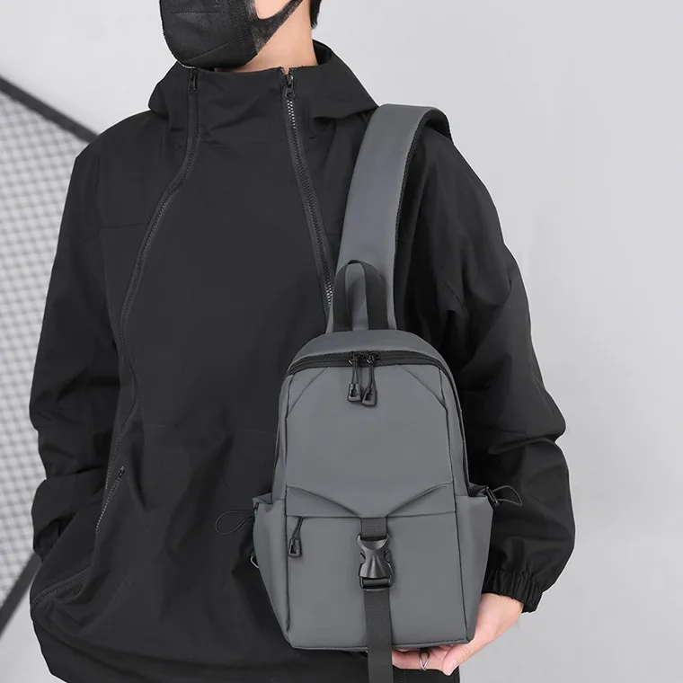 Europe and the United States new fashion men's bag cool large chest bag neutral casual satchel men's shoulder bag.