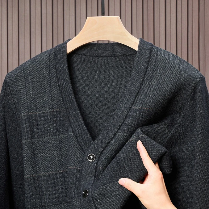 Sweater Hangat Pria Tren Terbaru Musim Gugur dan Musim Dingin 2025