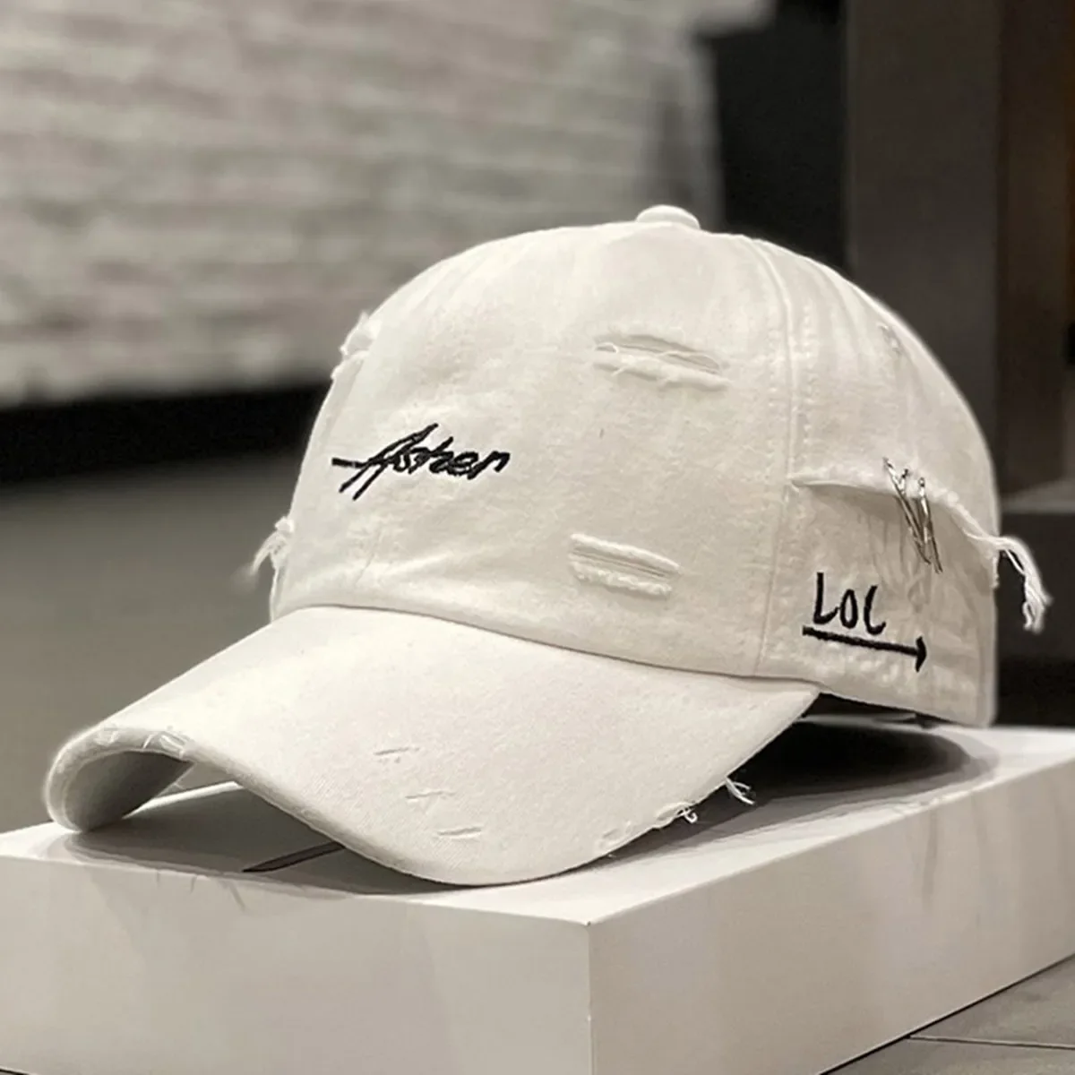 Unisex Asher Embroidery Broken Hole Iron Ring Baseball Caps Outdoor Adjustable Spring and Autumn Casual Sunscreen Hat - view 3