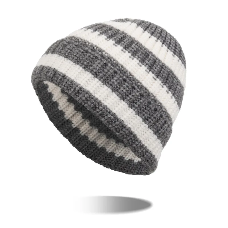 Men's pullover hat for autumn and winter, large striped warm knit hat, Korean style simple beanie, unisex versatile knitted hat