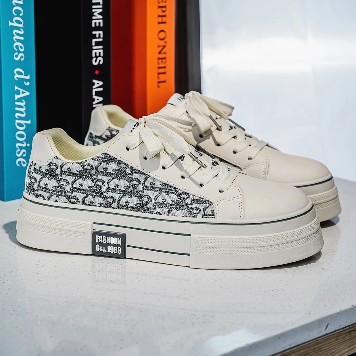 أحذية فلكنيز رجالية فاخرة أحذية رياضية كاجوال عصرية للرجال أحذية تزلج منخفضة الجودة للرجال أحذية رياضية ذات نعل سميك