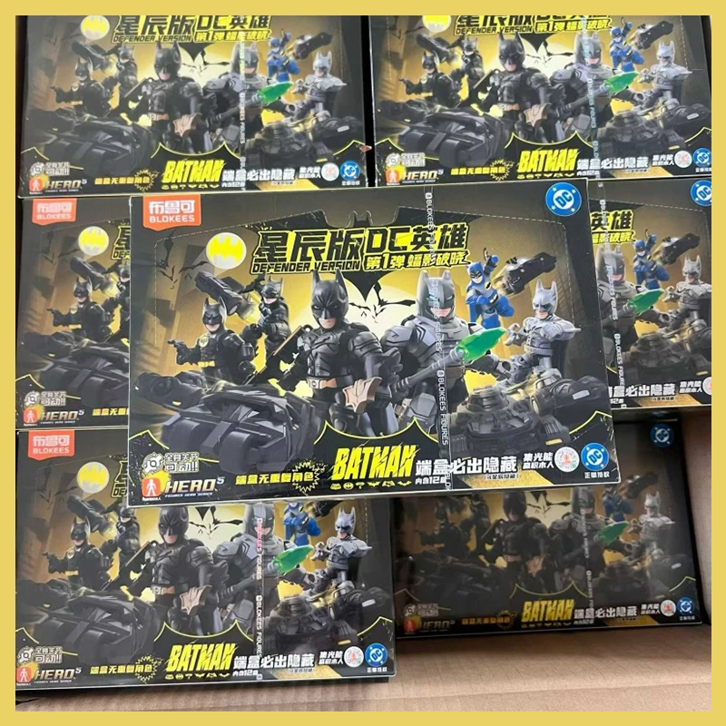 Blokees Dc Heroes Defender Versie Vol.1 Batman Originele Actiefiguren Blind Box Bvs Ben Affleck Batman Batmobile Mystery Box