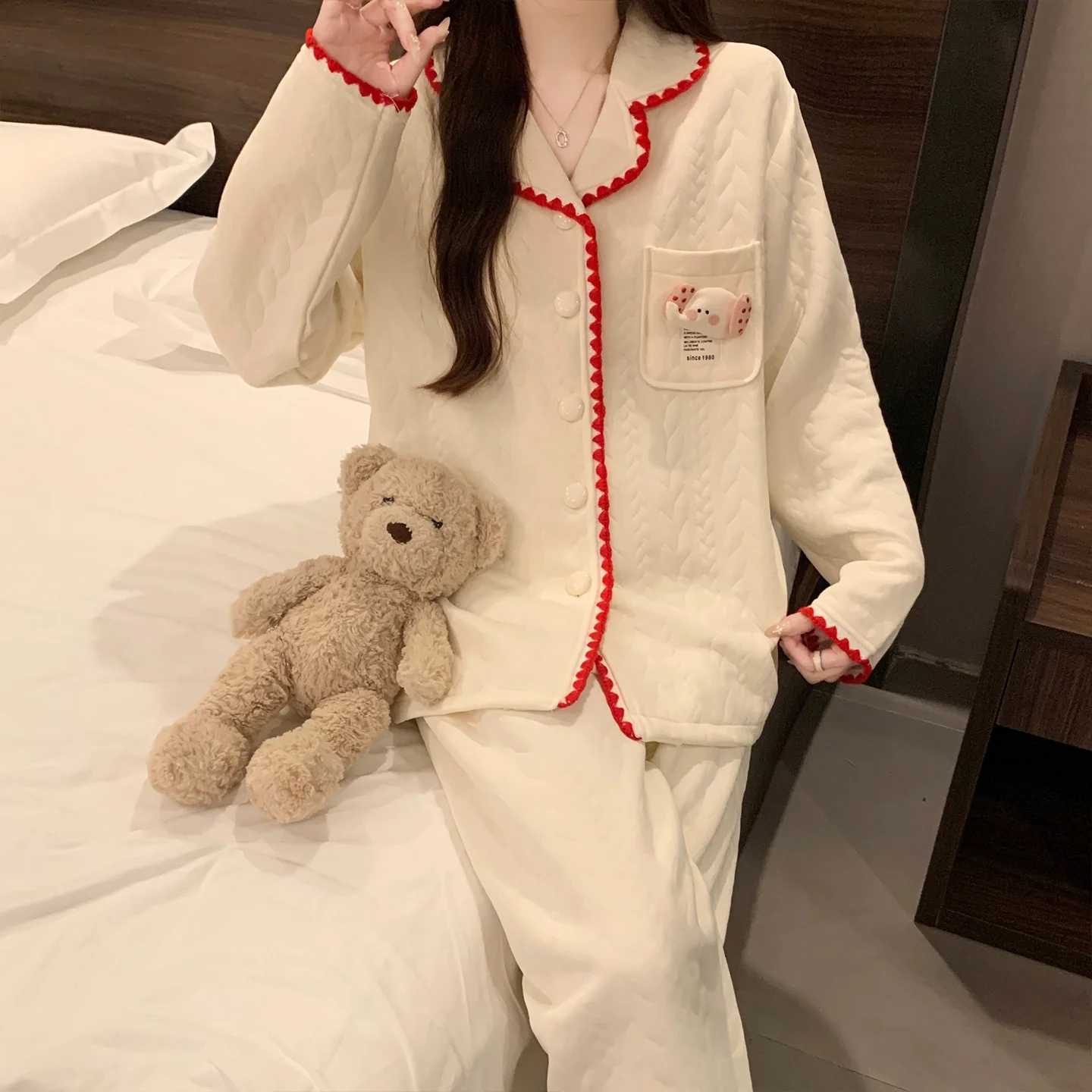 

Пижамные комплекты темно-синего цвета для женщин из полиэстера с дизайном в виде цветов вишни, модные, свободного кроя, легкие, влагоотводящие, с короткими рукавами и шортами