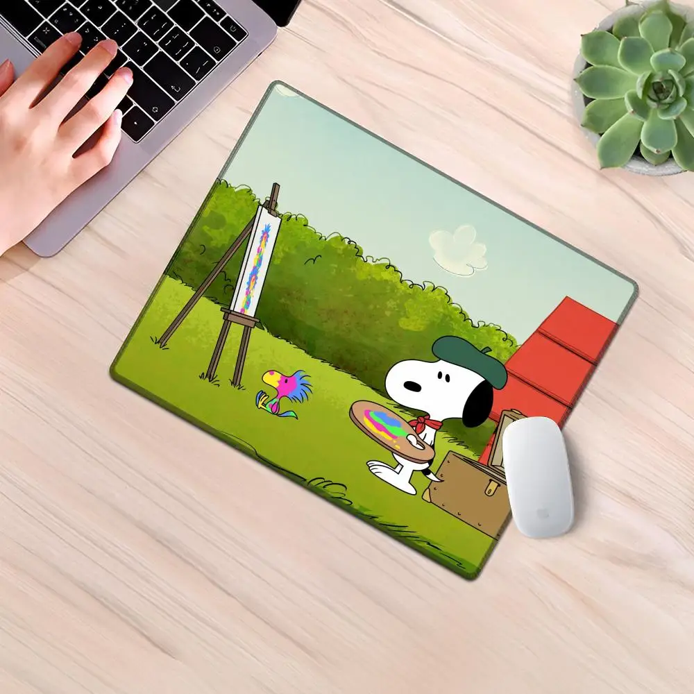 Cartoon Cute Dog S-Snoopys Mouse Pad Gaming Laptops Keyboard Mat Deskmat Pc Accessories Desk Protector Mousepad Gamer Mats Anime