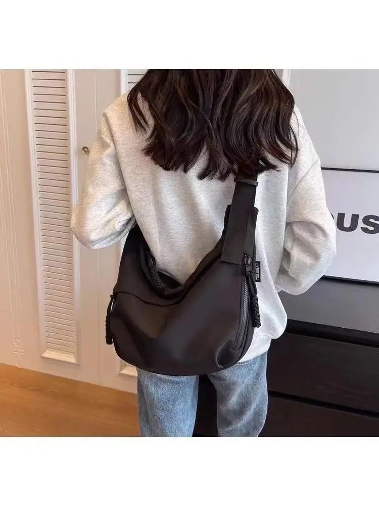 bolsa-de-ombro-feminina-grande-e-moderna-para-o-dia-a-dia-nova-colecao-primavera-verao-2026-bolsa-tote-casual-versatil-estilo-coreano