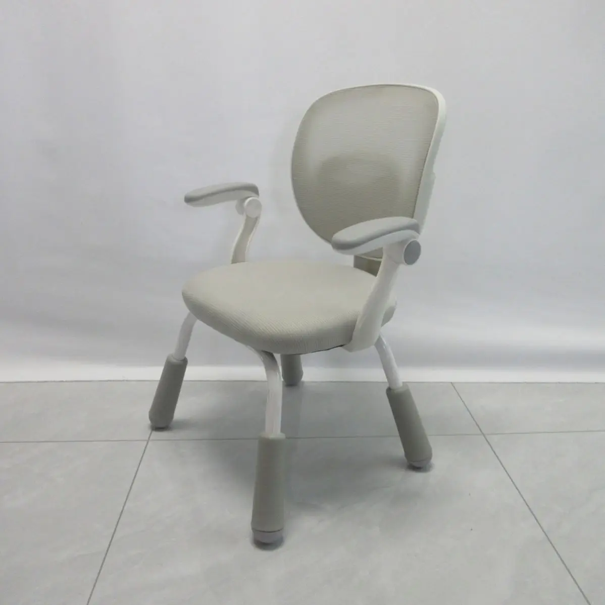 高品質学習椅子-子供部屋学習椅子-肘掛け付き-学生用メッシュオフィスチェア