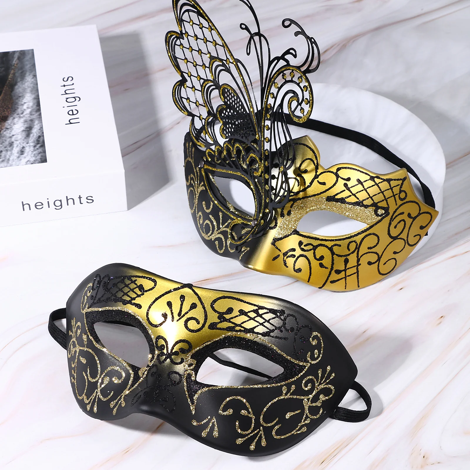 Light Plastics Couples Masquerade Ball Mask Venetian Metal Mask Mystery Fashion Carnival Mask Halloween Party Costume Ball Mask