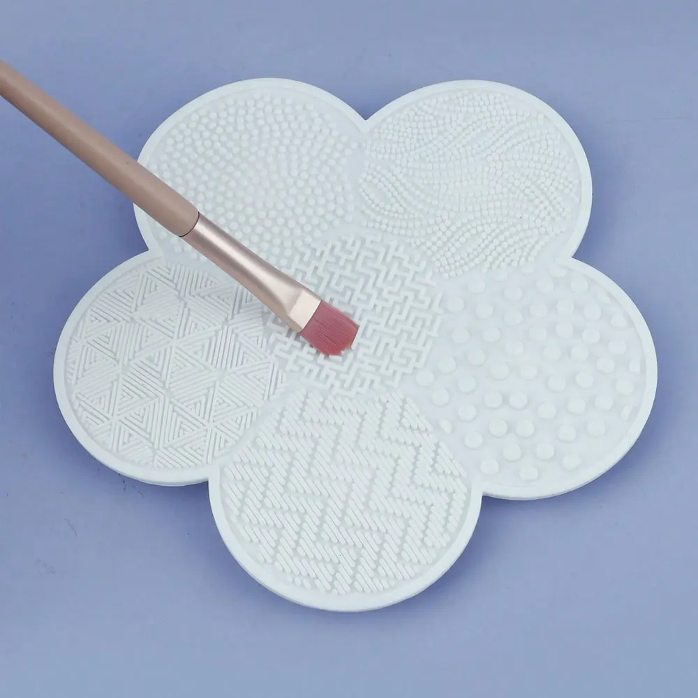 1Pcs Silicone Makeup Brush Cleaning Mat, Flower Shape Makeup Brush Cleaner Pad, Portable Makeup Brush Cleaner With Suction Cup