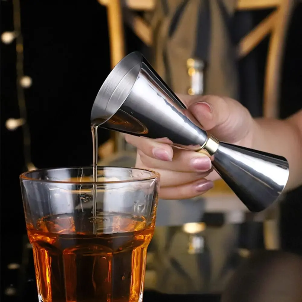 Jigger de cóctel de doble cabeza de acero inoxidable, superficie lisa con taza medidora de escala, práctico vaso mezclador de cóctel plateado para el hogar