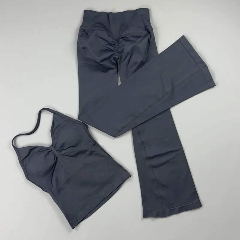 2-teiliges Yoga-Set für Damen: V-Ausschnitt, gepolstertes langes Camisole-Oberteil, High-Waist Bootcut Flare Leggings – Weiches, dehnbares Gym-, Pilates- und Workout-Outfit – Detail 8