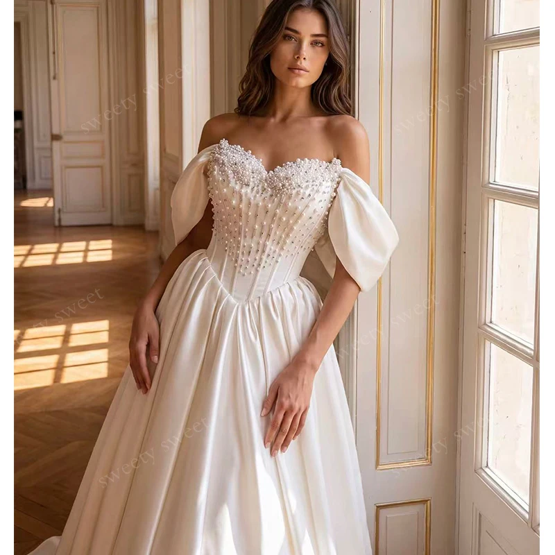Graceful Wedding Dresses Satin With Pearls A-Line Ball Gown Sleeveless Boat Neck Customized Bride Dress Button Robe MariéE Satin