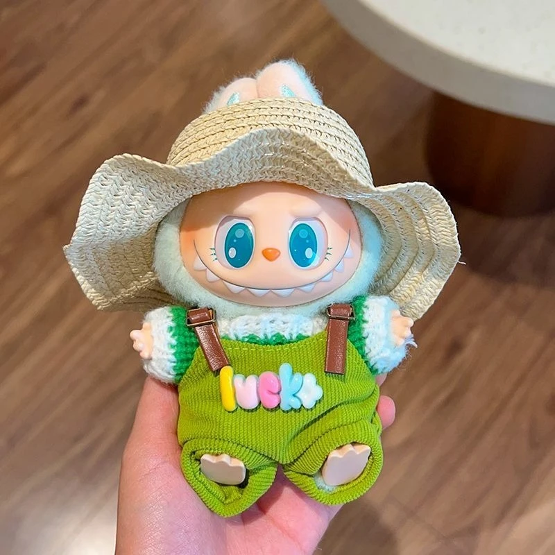 

Кукольная одежда подходит для Labubu V1 V2 V3 17 см, виниловая кукольная одежда, соломенная шляпа, комбинезон, комплект из двух предметов, периферийные мультяшные милые игрушки