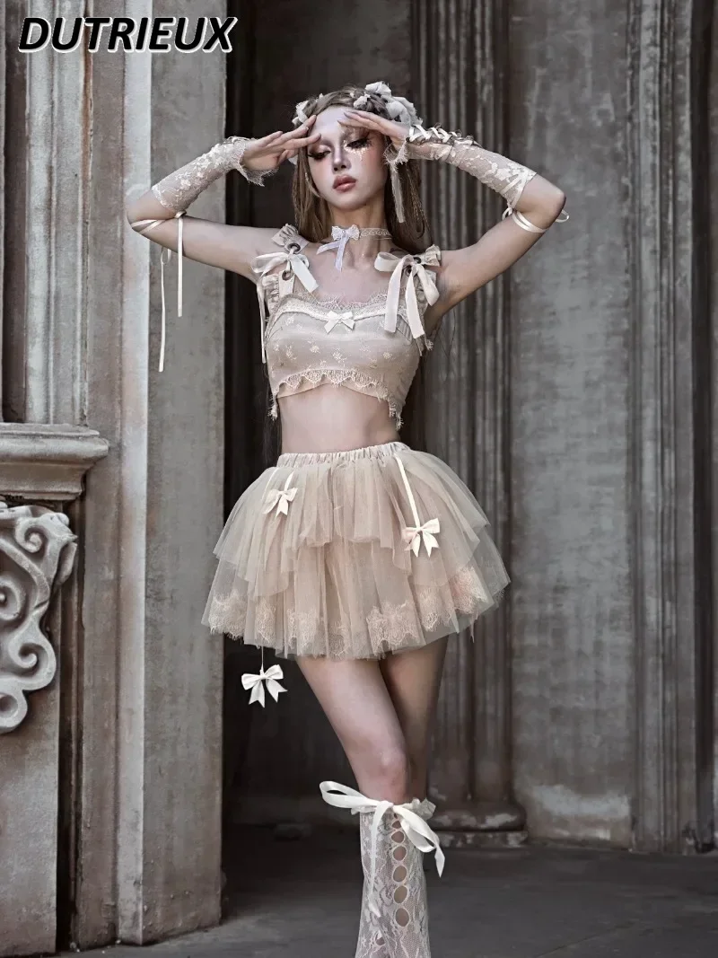 Haut court en dentelle avec nœud en dentelle, Style Court français Original, gilet polyvalent pour filles douces et jupe courte taille haute à bord à volants