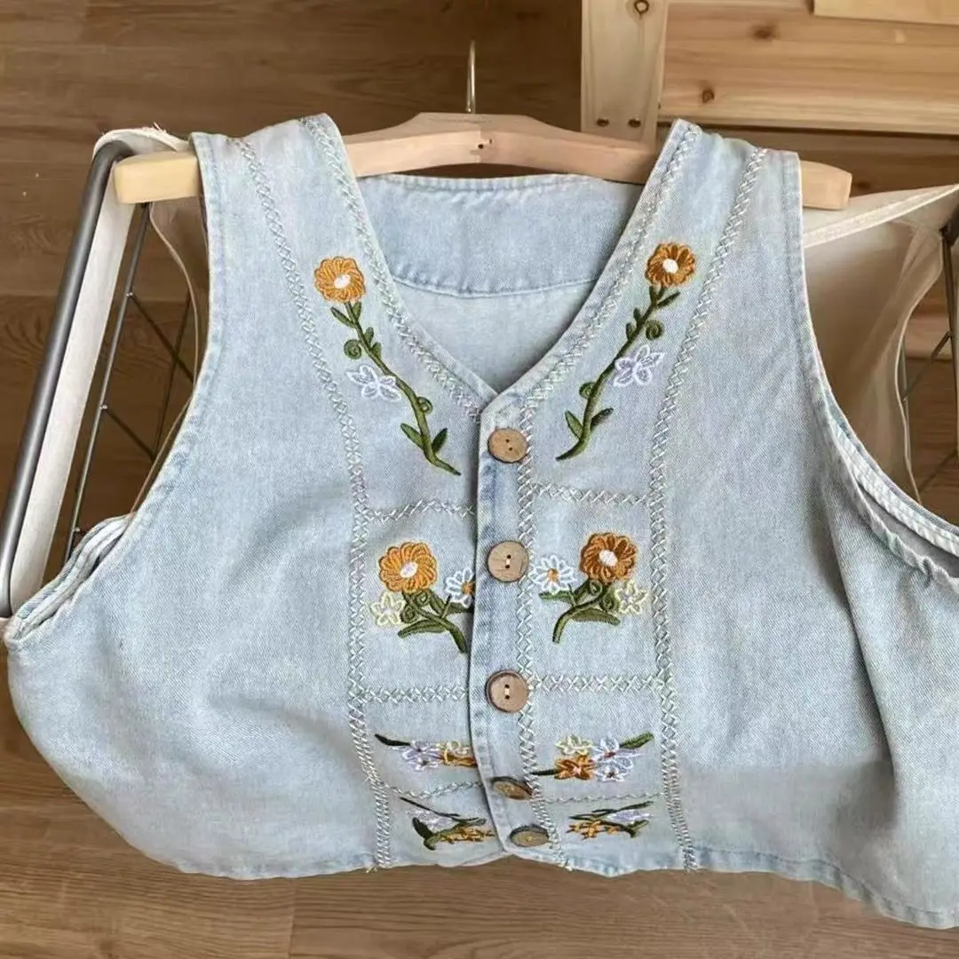 Denim Japanese vest retro embroidery 2025 spring and summer vest new design age-reducing top sleeveless loose