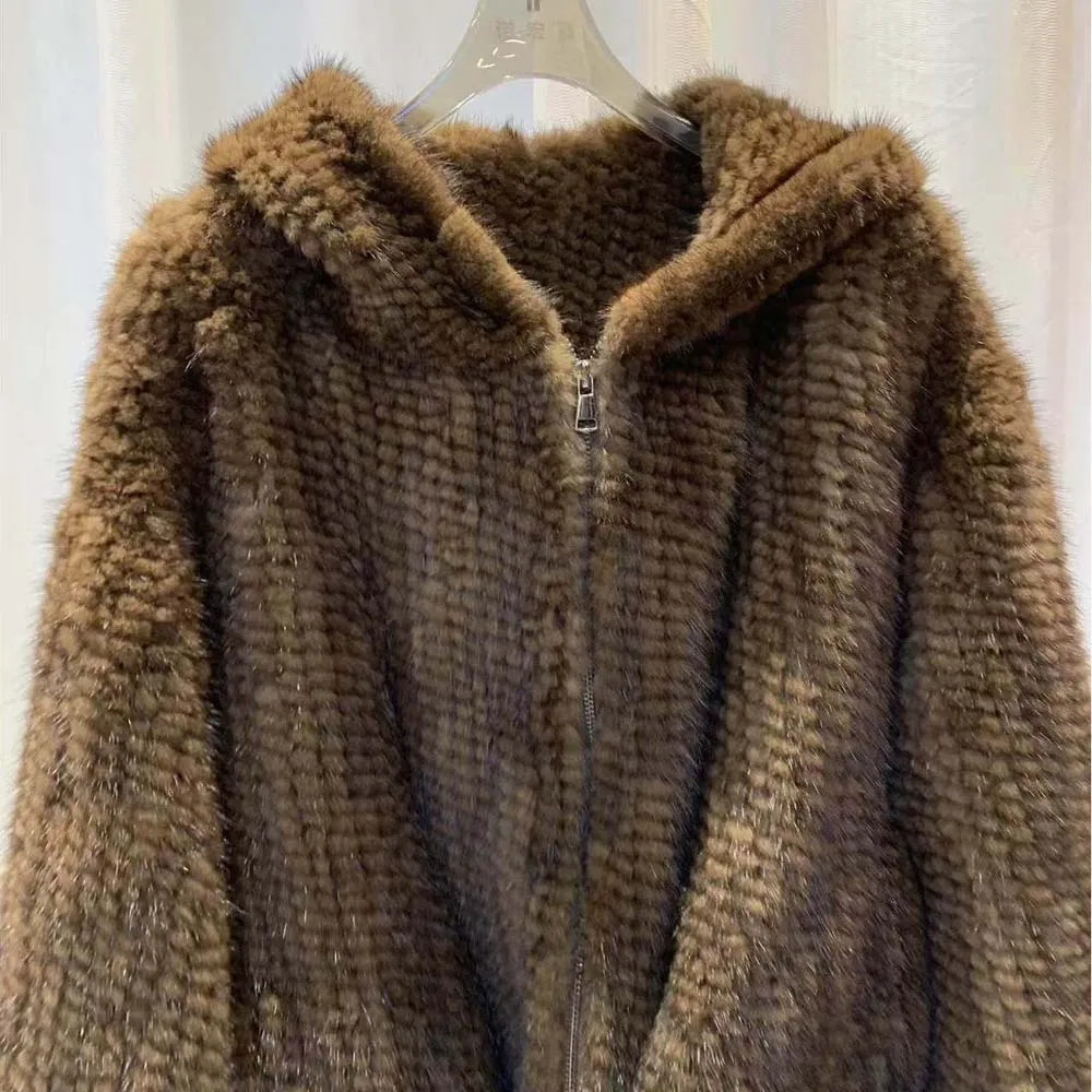 2025 جودة عالية الخريف والشتاء المخملية على الوجهين مضفر فرو المنك قبعة معطف المرأة فضفاضة معطف المنك عادية