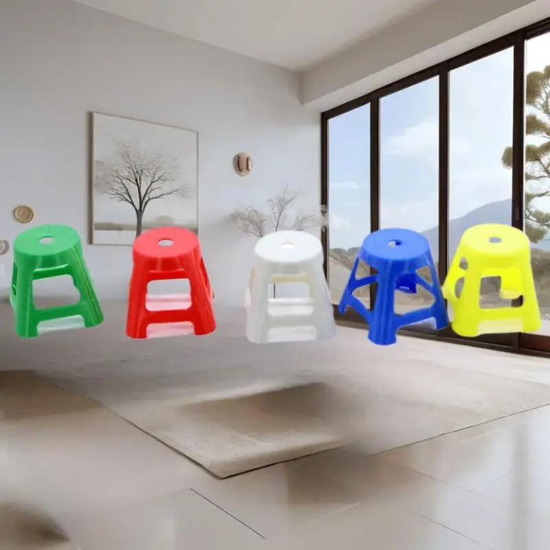 Plastikowe miniaturowe stołki, zestaw 5 sztuk; Akcesoria do domku dla lalek; Meble modelarskie w skali 1/12; Zabawka do zabawy w udawanie