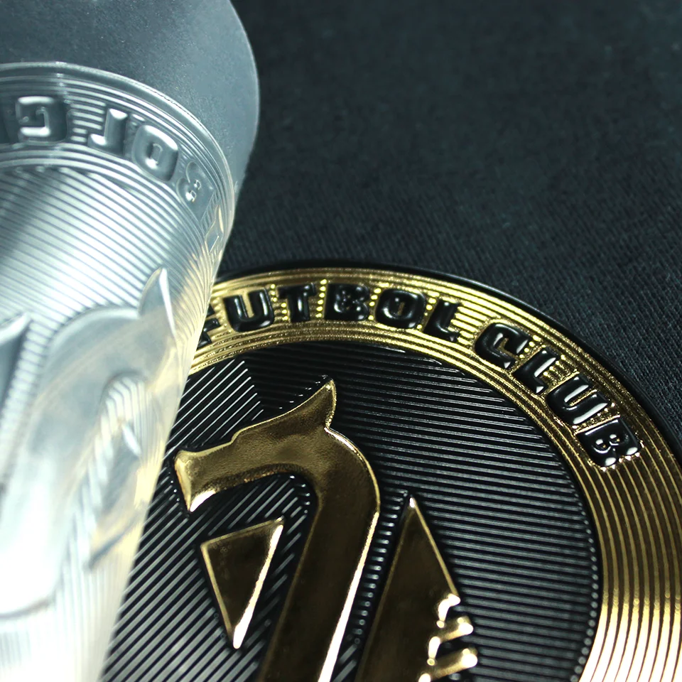Custom Golden 3D LOGO TPU Patch Iron on Clothing Glossy Heat Transfer Silicon Label for Garment PVC Sticker Free Design