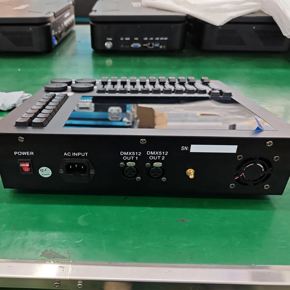 

T1 Сценическая консоль DJ-микшер Сенсорный экран DMX-контроллер Kingkong с расписанием времени Встроенный беспроводной аудиоизолятор ArtNet