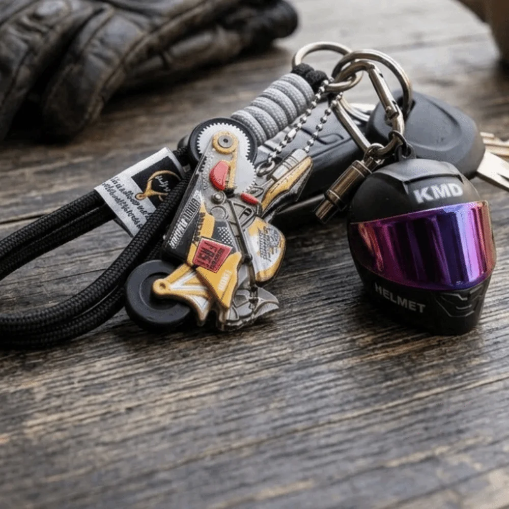 Creative Motorcycle Helmet Keychain Braided Lanyard Alloy Mini Key Pendant Carabiner Clip Lightweight Racing Keychain