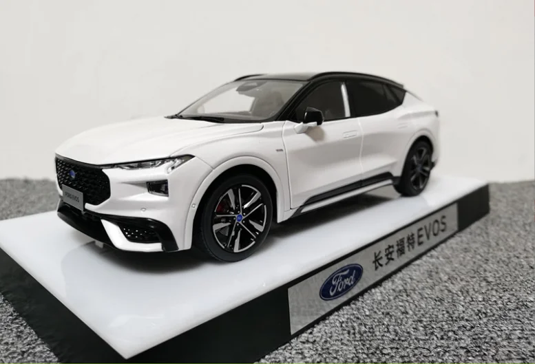 

Оригинальная модель автомобиля Changan Ford Evos, внедорожник Ford Evos, масштаб 1:18, литая модель из сплава, для коллекционирования, подарок, светящаяся в темноте подставка