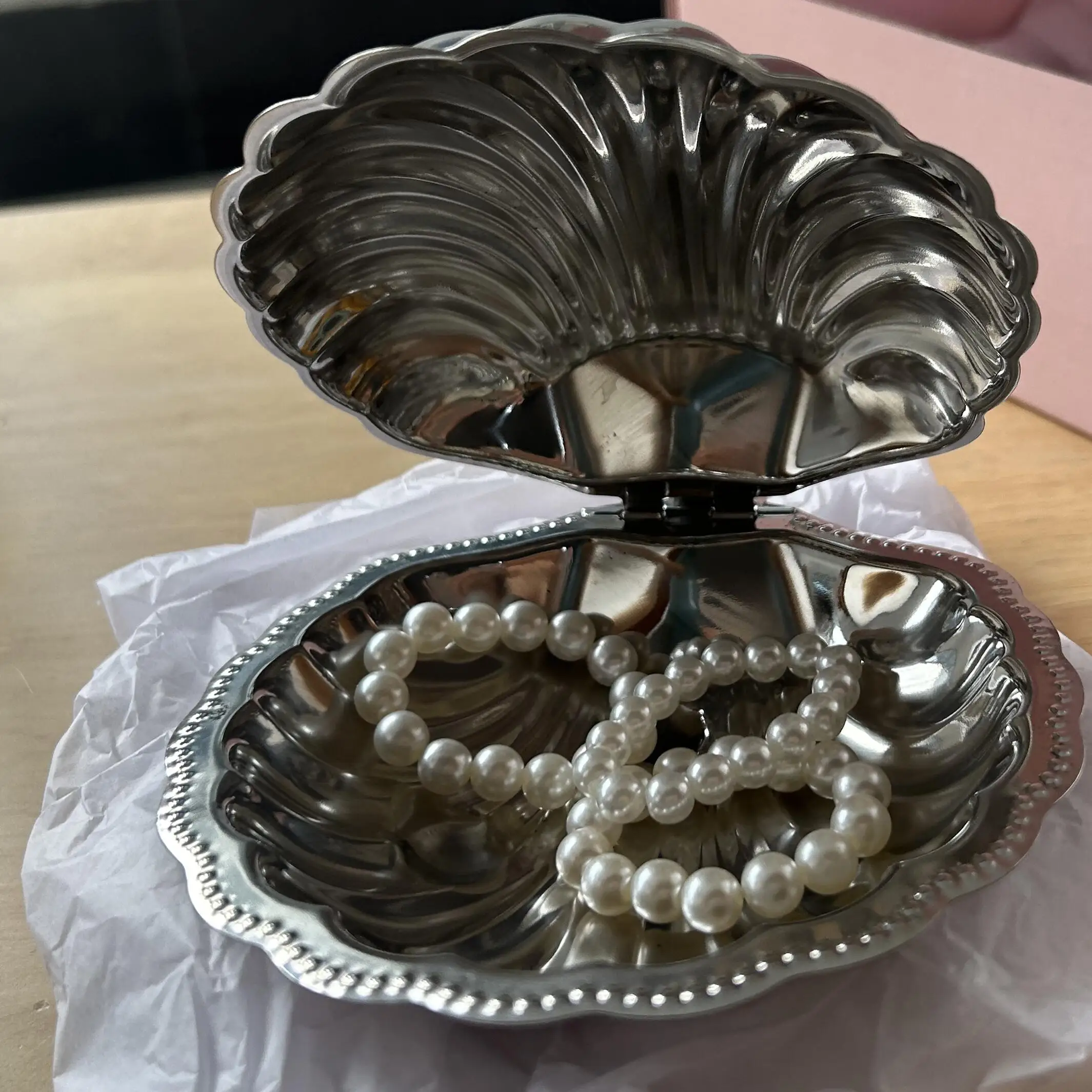 Luxurious French Retro 304 Stainless Steel Food Dish Plate Shell Box Jewelry Peal Storage Bag
