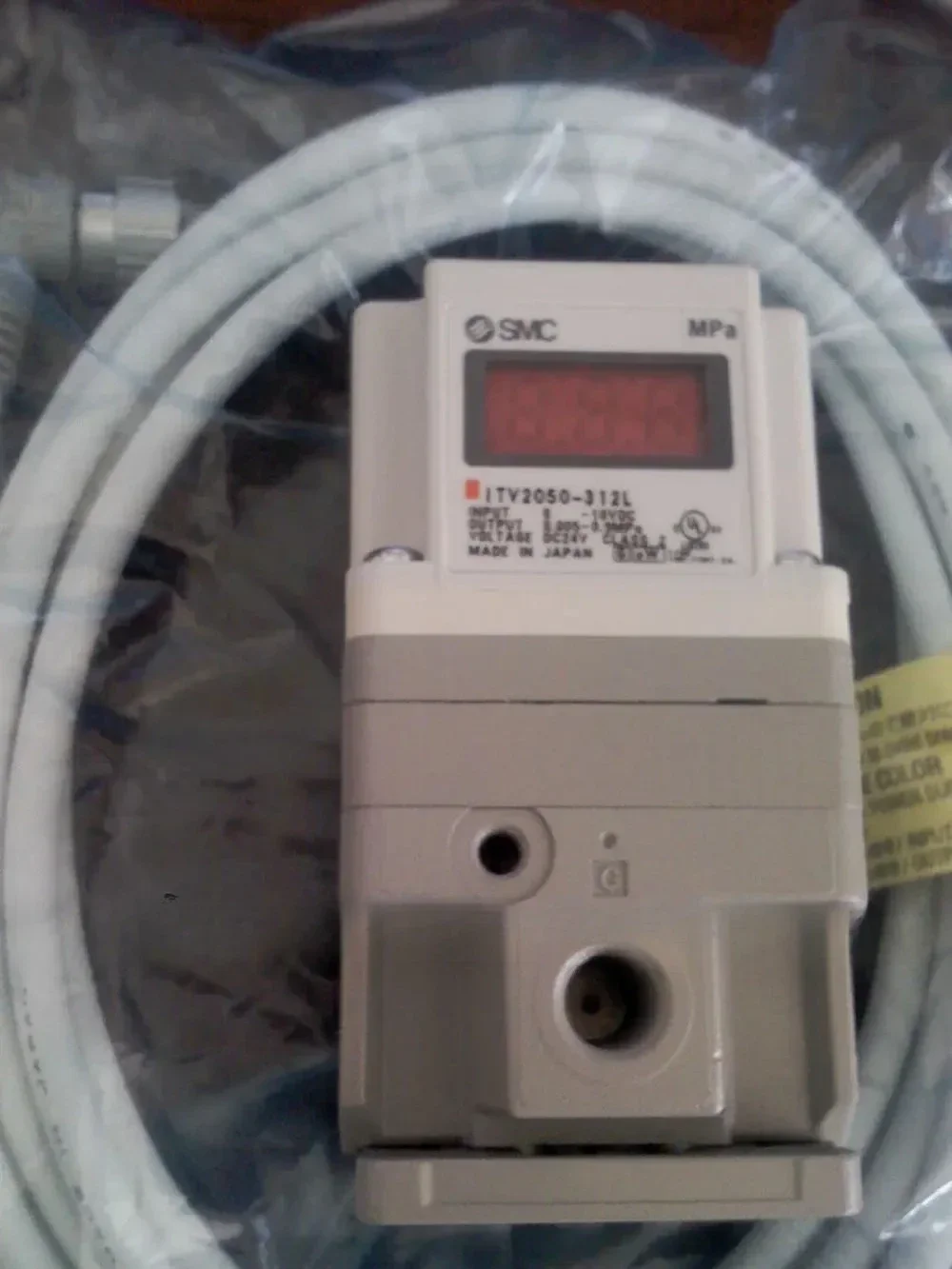 

ITV2030-312L ELECTRO/PNEUMATIC REGULATOR, 24VDC 1/4 PORT 0~10V INPUT