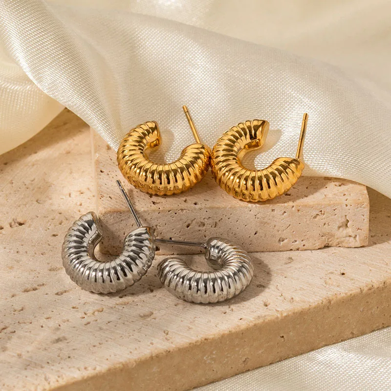 Vintage Thread Texture Chic Exaggerate Earrings For Women New Gold Color Metal Geometric C Shape Earring Wedding Party Jewelry