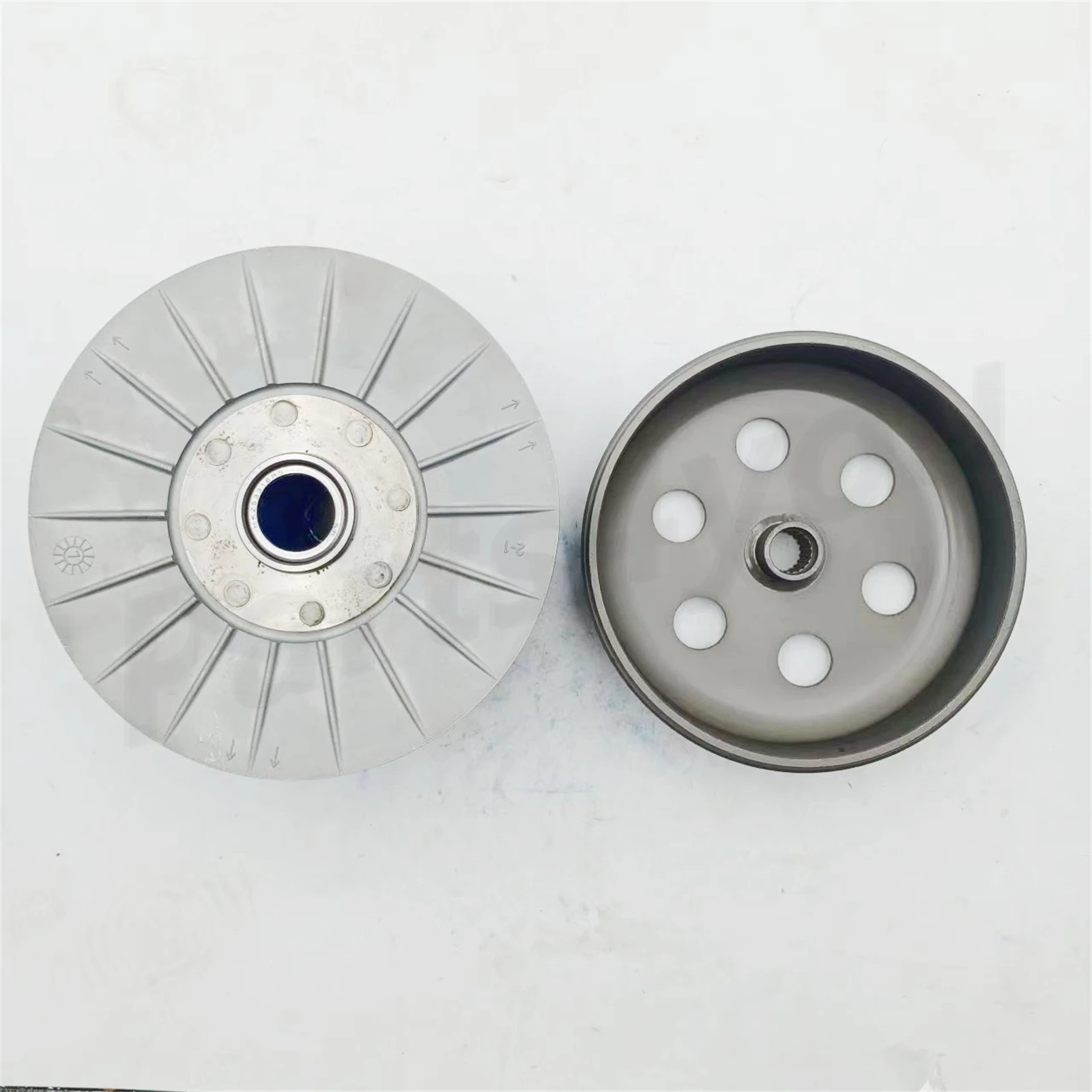 Driven Clutch Secondary Clutch Rear Pulley Clutch Assy for SYM Joymax 250 300 GTS 250 300 Citycom S 300 23010-L3D-000