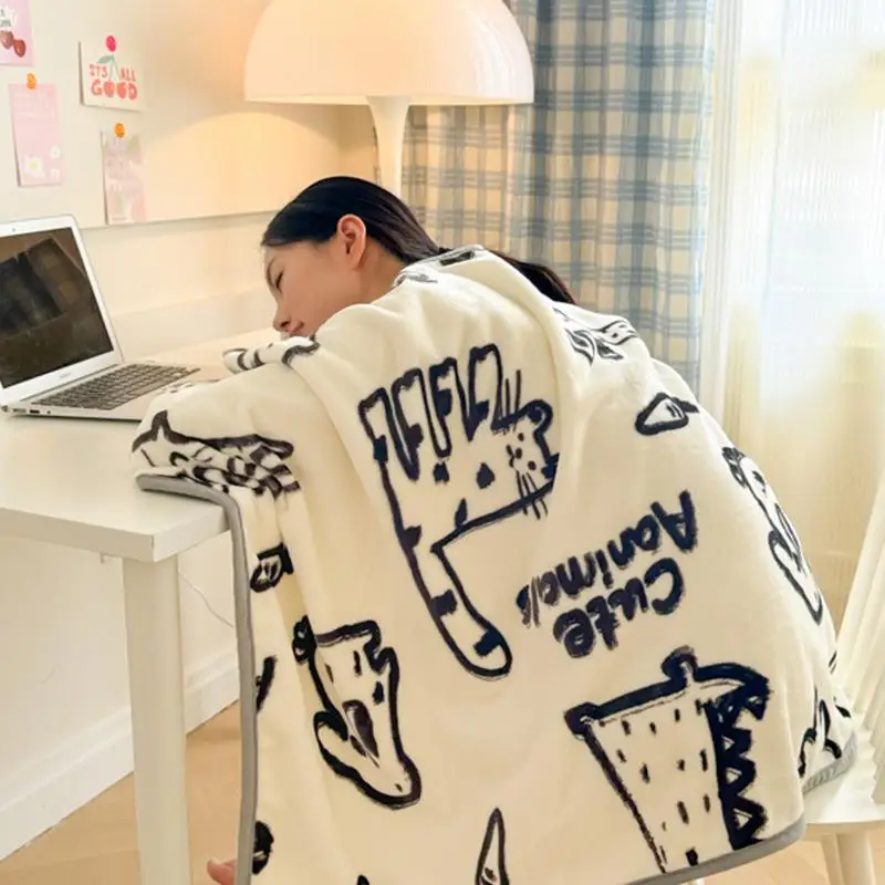 Office Nap Blanket Coral Fleece Shoulder Wrap Milk Velvet Sofa Cover Lightweight Quilted Blanket for Car And Office Nap