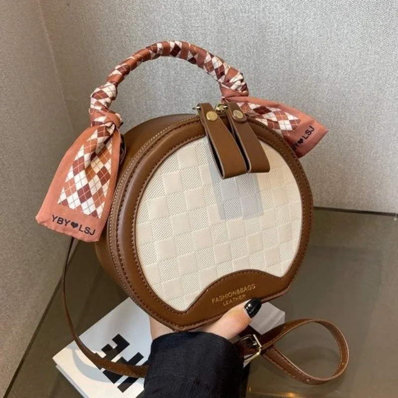

Embroidered Floral Shoulder Bag For Women Handcrafted Handbag Detailed Stitching For Spring Summer Garden Party Events