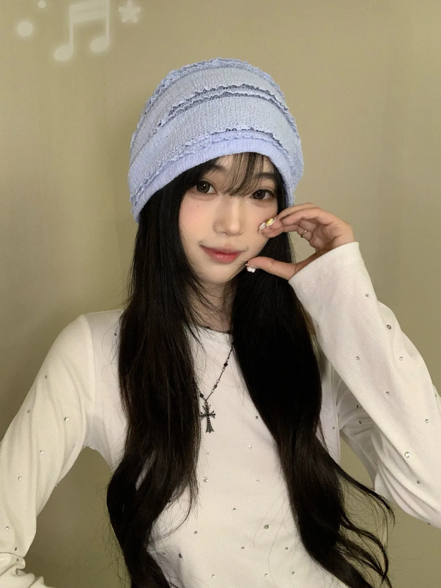 

Women's Retro Checked Distressed Beanie: Soft, Durable, Breathable and Slim-Fitting