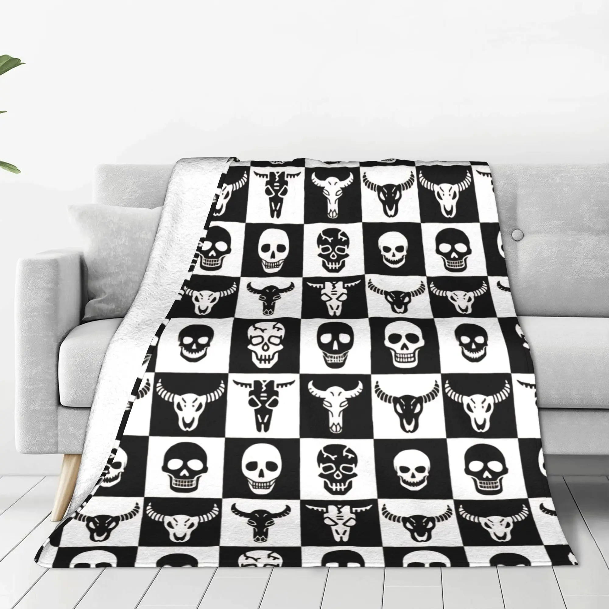 1PC Home Cute Room Decor Seamless Skull Pattern  Cute and Spooky Blanket Throw Blanket Skull Novelty Warm Blanket All Season