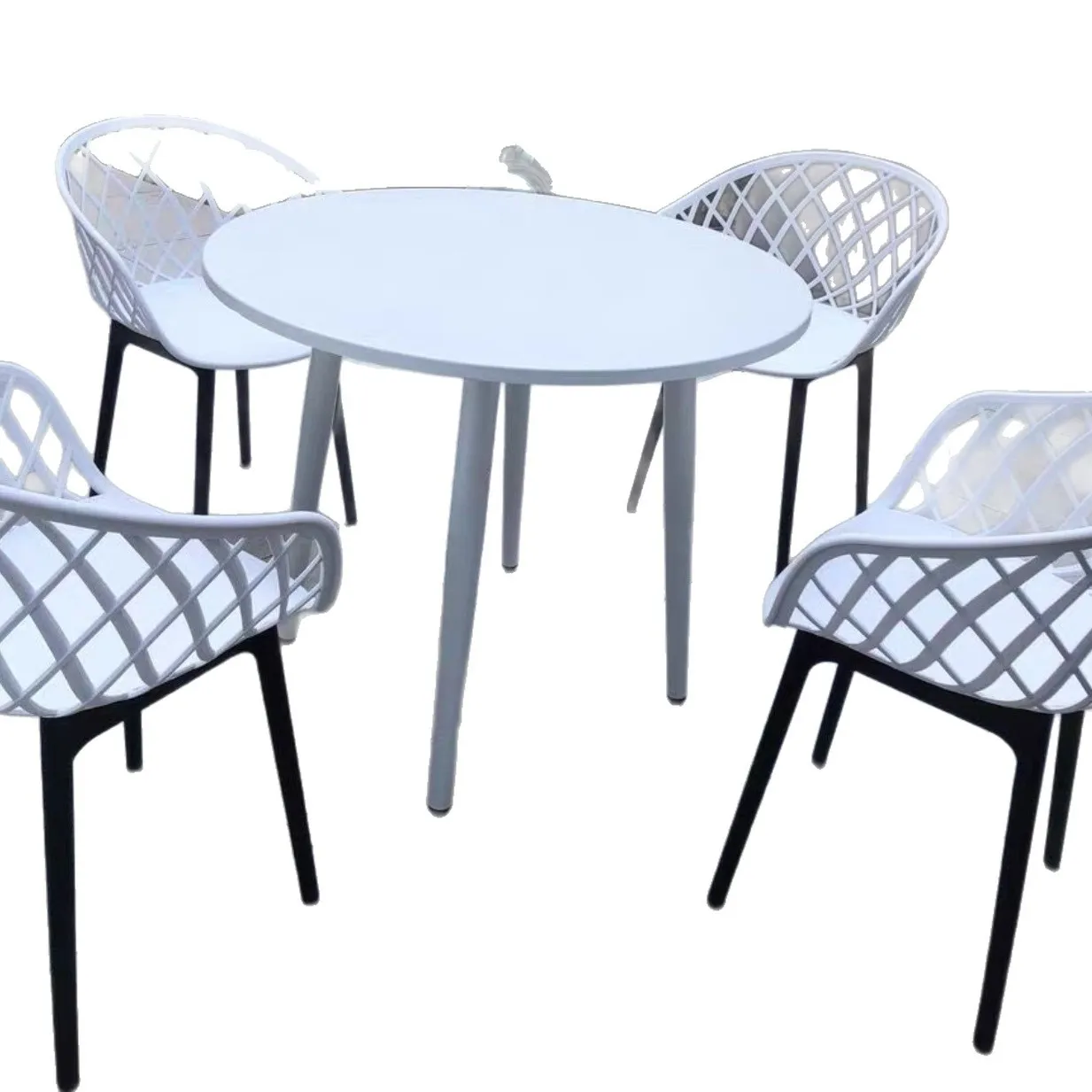 

Simple carbon steel small round table and chair combination balcony leisure negotiation table sitting area outdoor milk tea shop