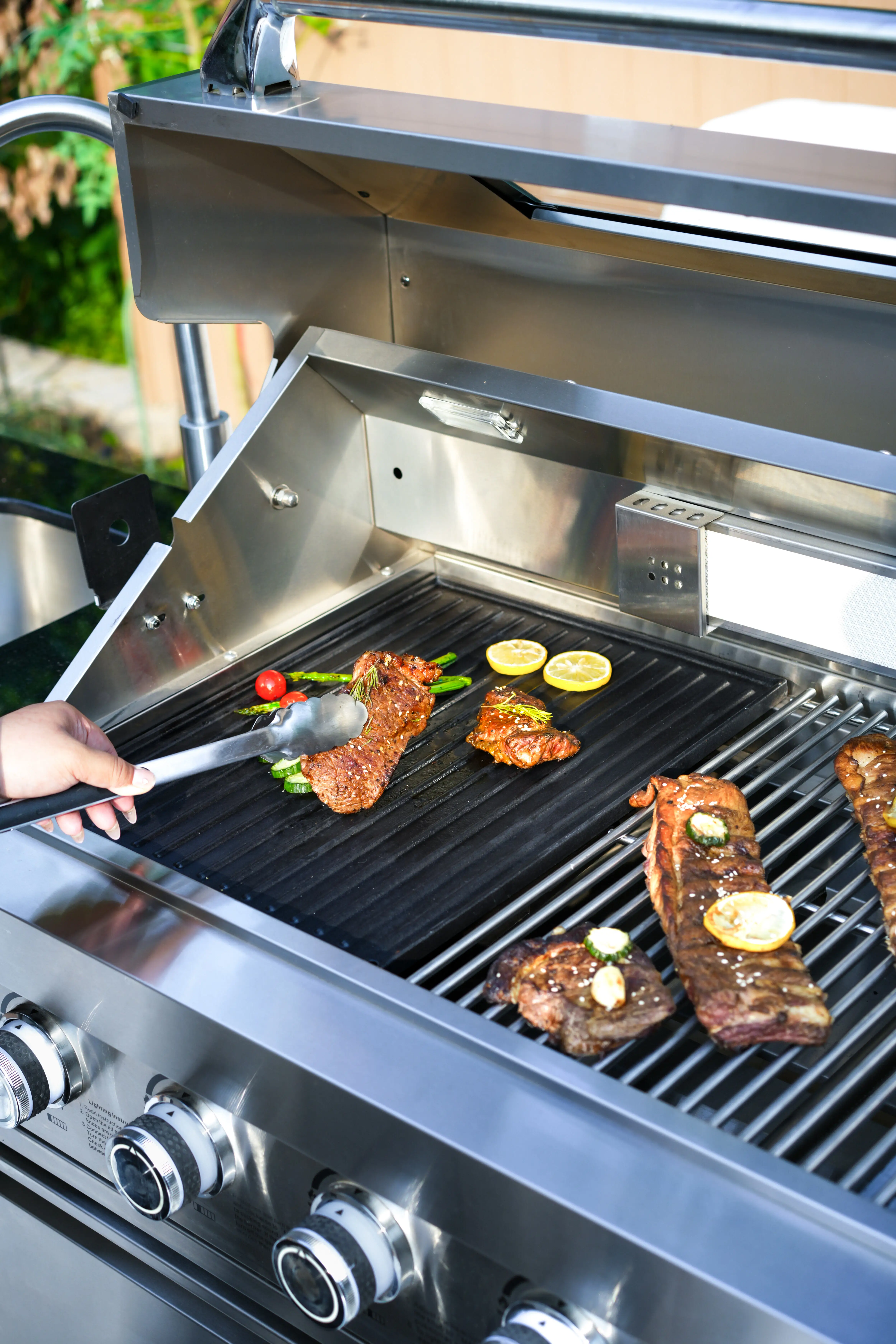 STLFO churrasquera de gas independiente para exteriores con quemador trasero infrarrojo y mesa auxiliar para entretenimiento al aire libre
