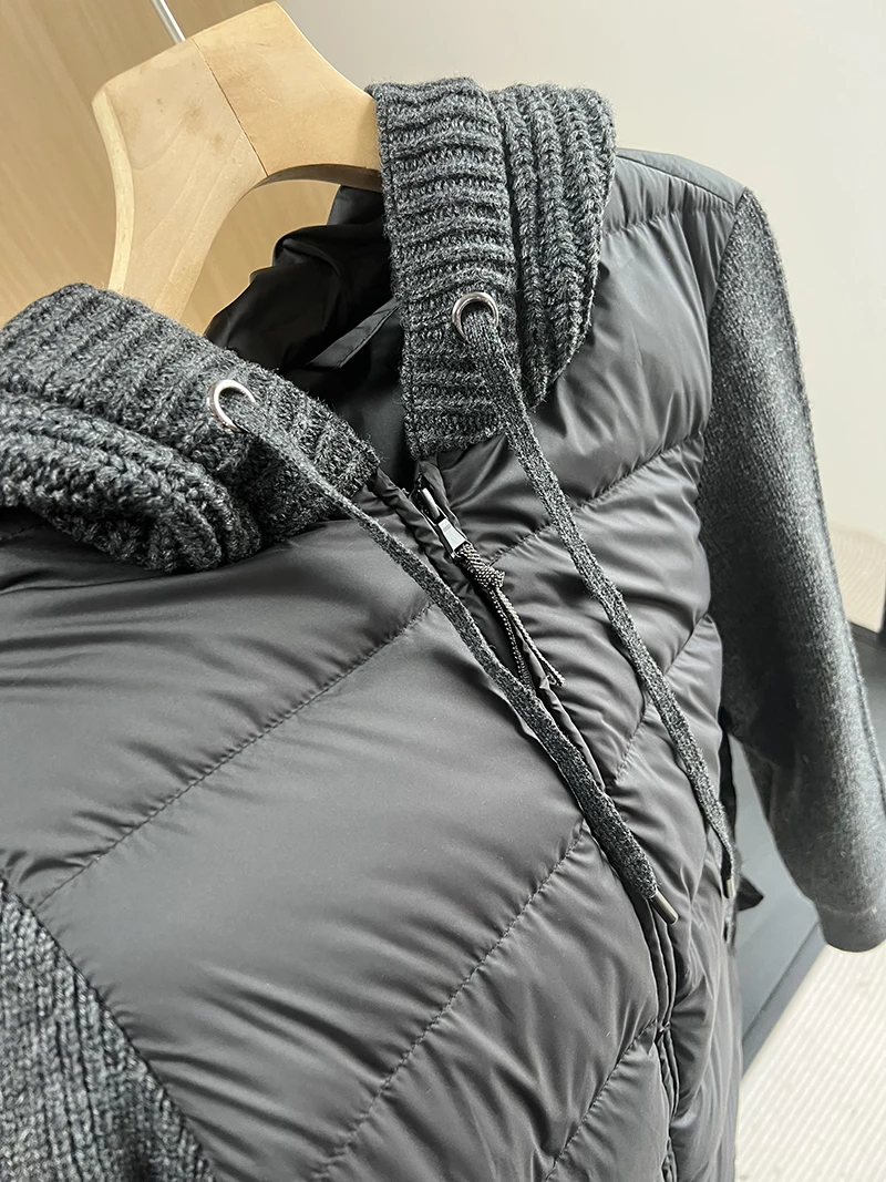 Piumini invernali con cappuccio con maniche in giunture nuove lavorate a maglia Piumino da donna in piumino d'anatra bianco leggero Versatile cappotto corto nero