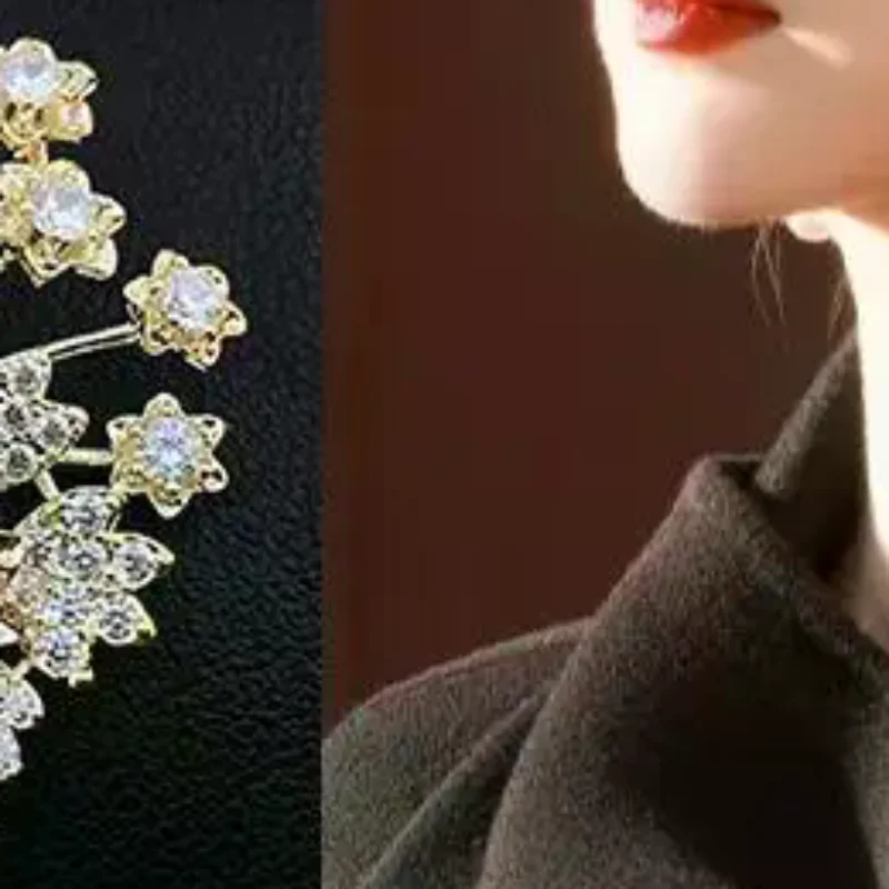Rhinestone Money Tree Brooch Crystal Jewelry Pins for Women Clothing Elegant Coat Accessory for Business Meeting