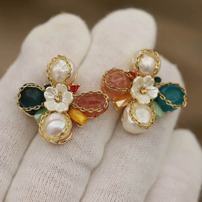 New Sight Design Unique Crystal Flower Stud Earrings for Women Fashion Brand Brand Vintage Pearl Jewelry Earrings Gift