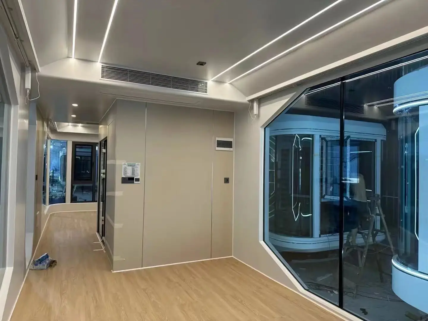 CE Certified Prefabricated Container Houses Modern Design Space cap.sule Aluminum Panel Galvanized Steel Frame for Hotels Leisur