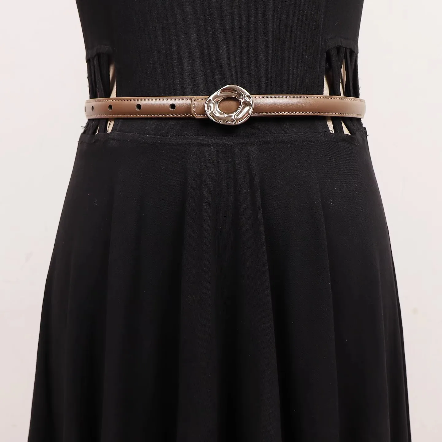 女性のヴィンテージ本革カマーバンド女性ドレスコルセットウエストバンドベルト装飾細いベルト R3153