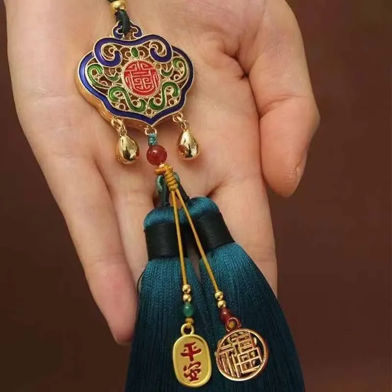 

Ethnic Style Car Pendants Men Vintage Interior Pendants Handmade Brass Ruyi Peace Lock Tassel Pendant Women
